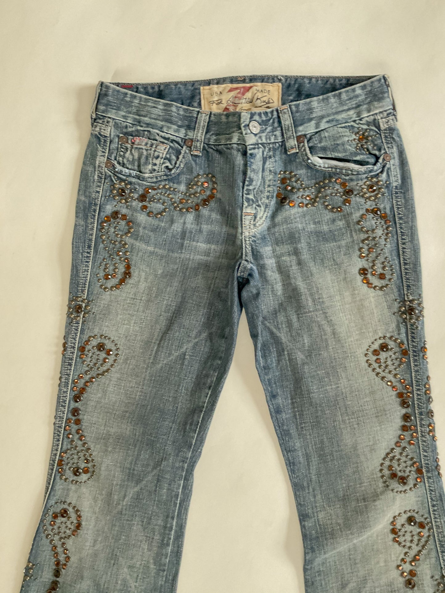 Vintage y2k Broen Bedazzled Jeans